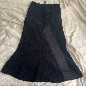 Black texture maxi skirt